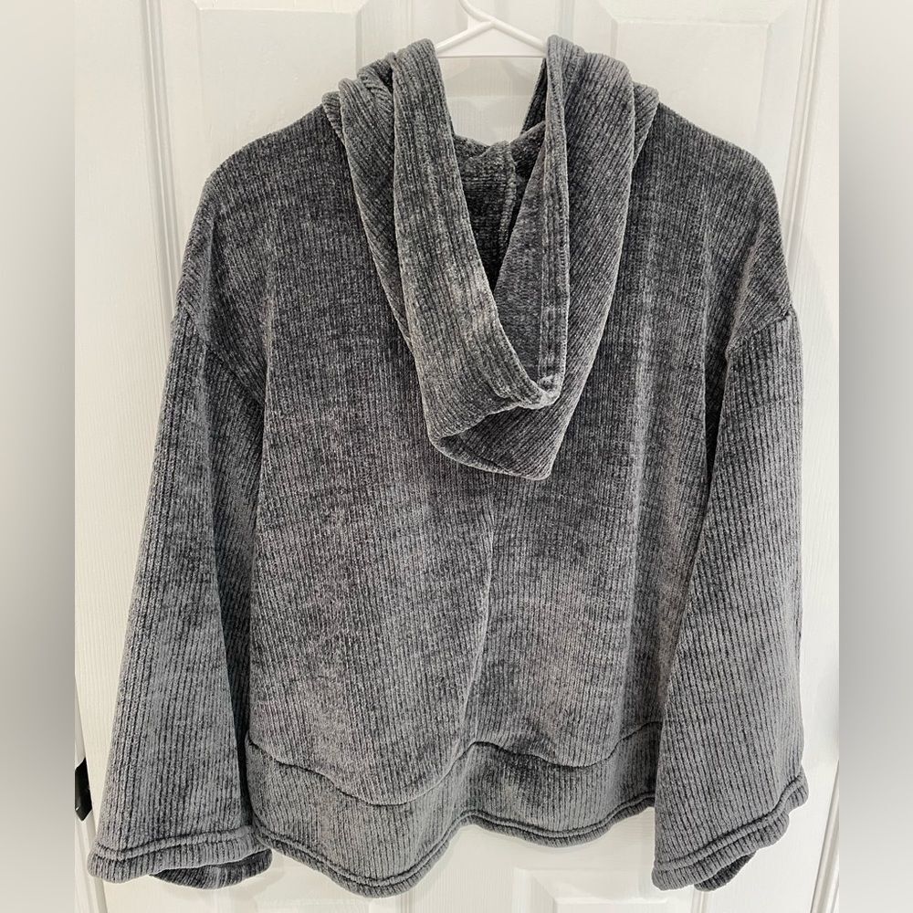 Gilligan & O’Malley Soft Gray Lounge Wear Hoodie Sweatshirt Bell Sleeve Size S - Picture 3 of 7